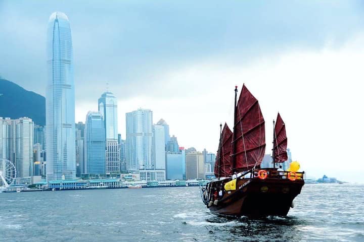 All Aborad! Hong kong Dukling Harbour Tour