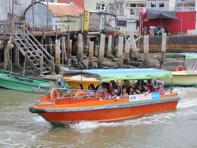 Tai O Boat